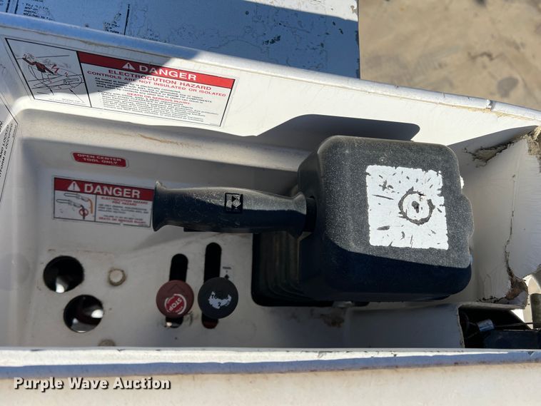 image for item JT9031 2014 International  4300M7 forestry bucket truck