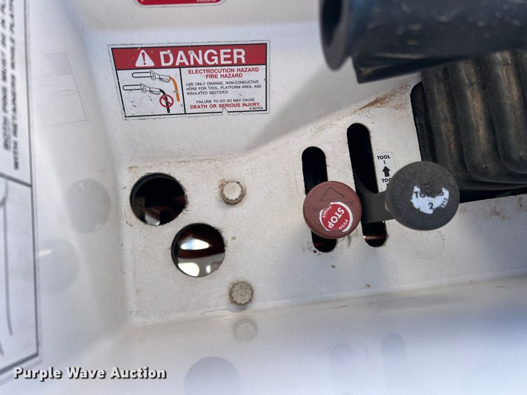 image for item JT9031 2014 International  4300M7 forestry bucket truck