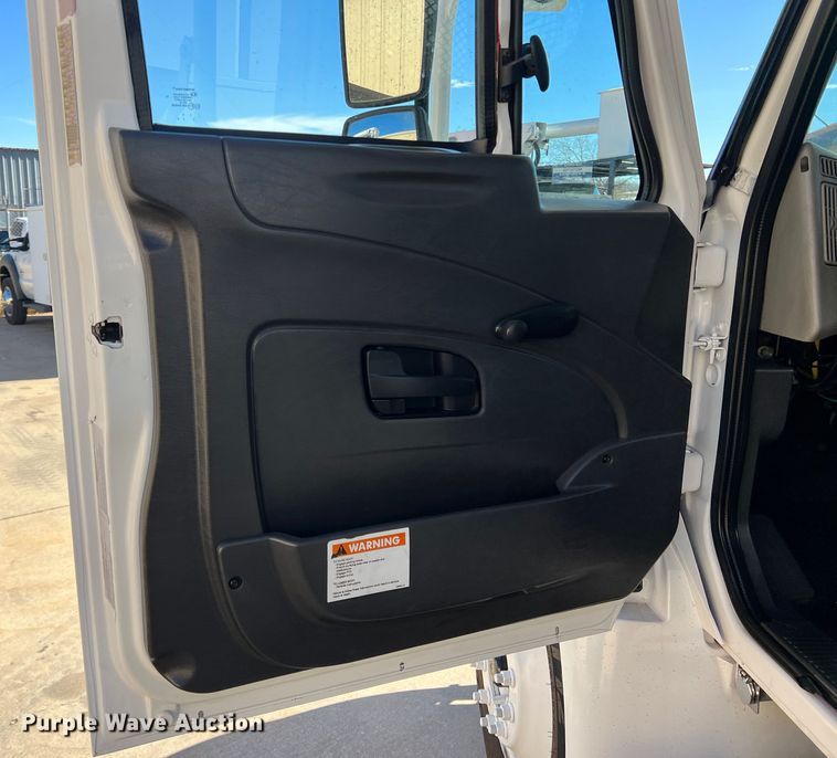 image for item JT9031 2014 International  4300M7 forestry bucket truck