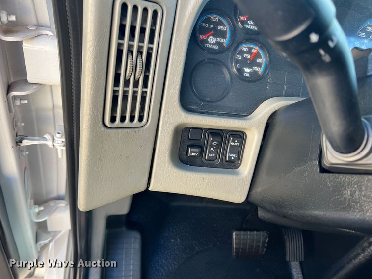 image for item JT9031 2014 International  4300M7 forestry bucket truck