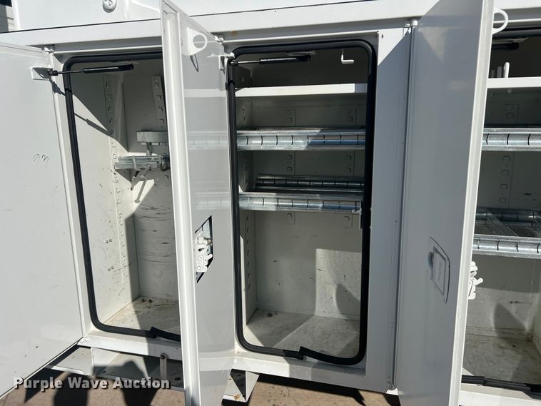 image for item JT9032 2010 International  7400 bucket truck