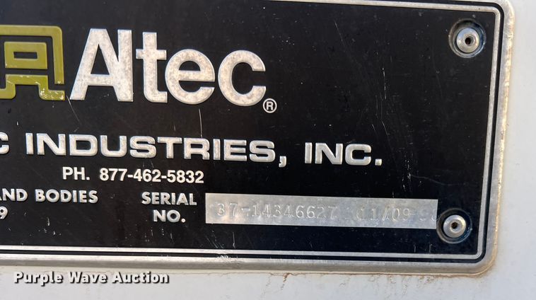 image for item JT9032 2010 International  7400 bucket truck