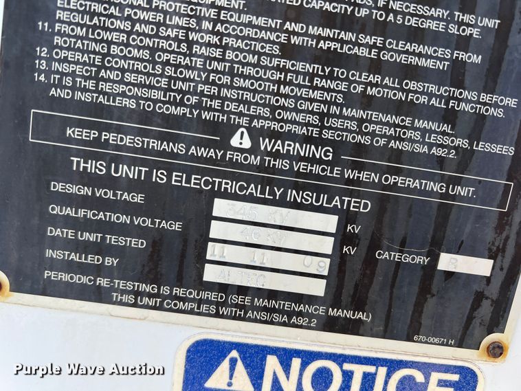 image for item JT9032 2010 International  7400 bucket truck