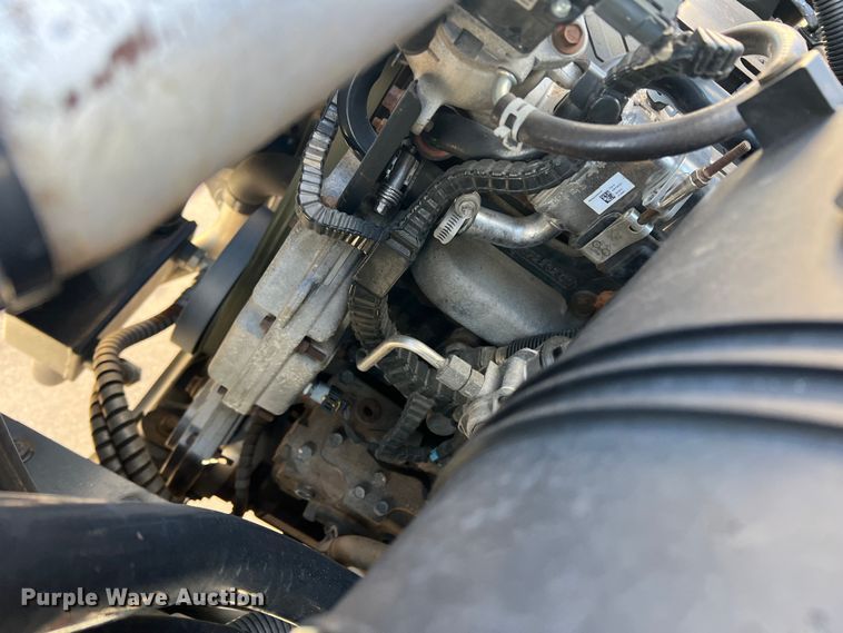 image for item JT9032 2010 International  7400 bucket truck