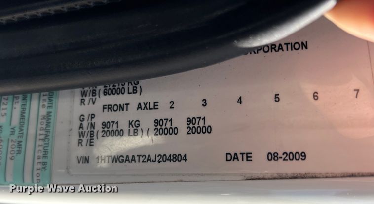 image for item JT9032 2010 International  7400 bucket truck