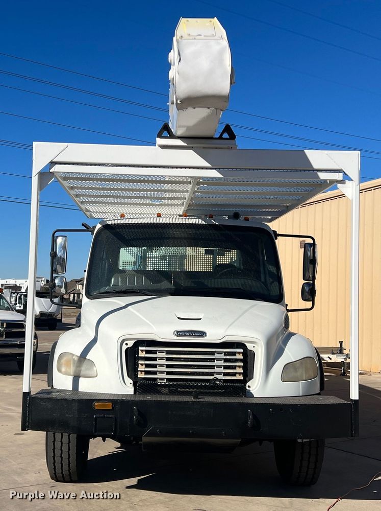 image for item JT9033 2007 Freightliner Business Class M2 bucket truck
