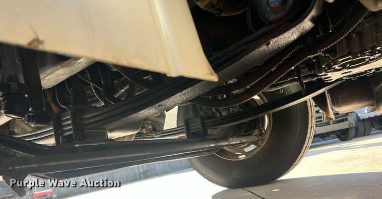 image for item JT9033 2007 Freightliner Business Class M2 bucket truck