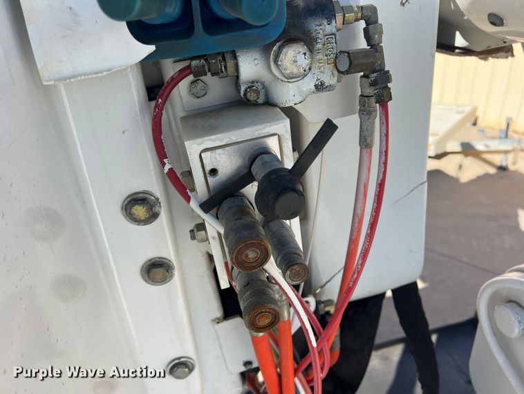 image for item JT9033 2007 Freightliner Business Class M2 bucket truck