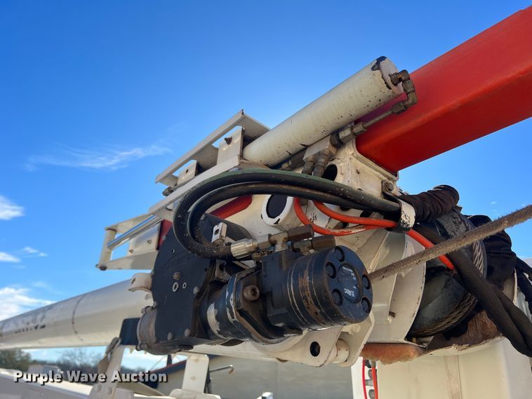 image for item JT9033 2007 Freightliner Business Class M2 bucket truck