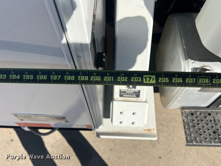 image for item JT9033 2007 Freightliner Business Class M2 bucket truck