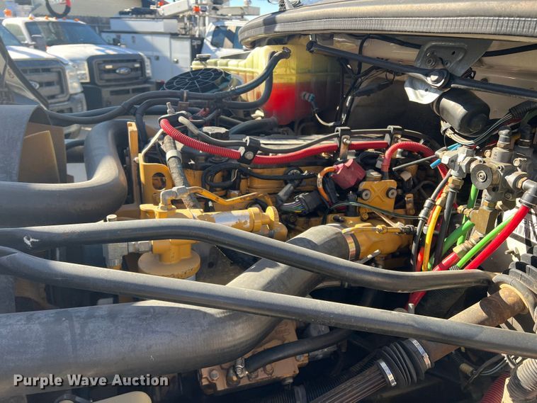 image for item JT9033 2007 Freightliner Business Class M2 bucket truck