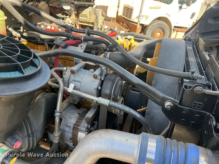 image for item JT9033 2007 Freightliner Business Class M2 bucket truck