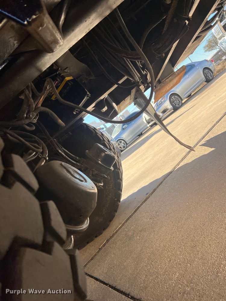 image for item JT9033 2007 Freightliner Business Class M2 bucket truck