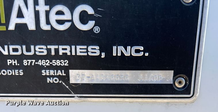 image for item JT9036 2010 International  7400 bucket truck