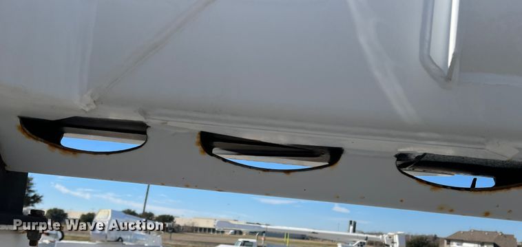 image for item JT9036 2010 International  7400 bucket truck