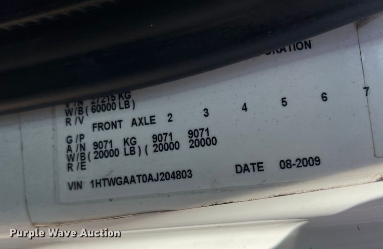 image for item JT9036 2010 International  7400 bucket truck