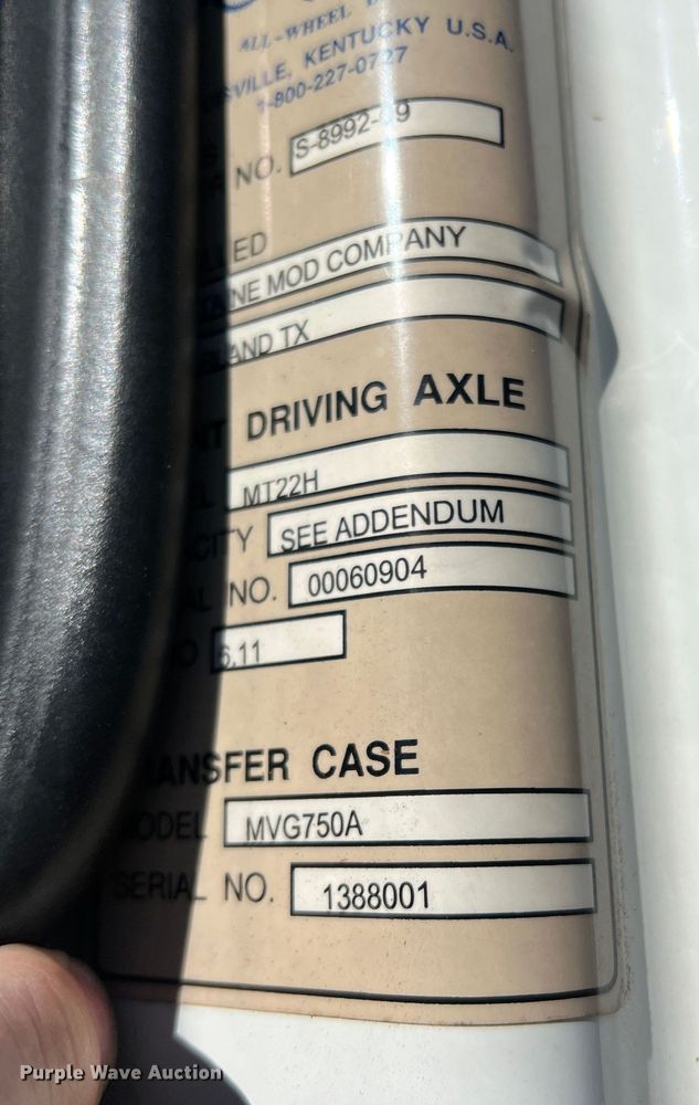 image for item JT9036 2010 International  7400 bucket truck