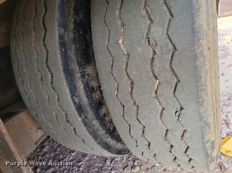 image for item KT9618 1981 Shop built oilfield trailer