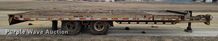 image for item KT9619 1983 Trail King TKT40-2000 tilt deck equipment trailer