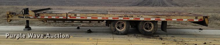 image for item KT9619 1983 Trail King TKT40-2000 tilt deck equipment trailer