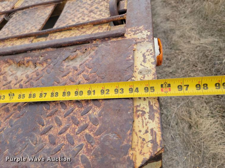 image for item KT9619 1983 Trail King TKT40-2000 tilt deck equipment trailer