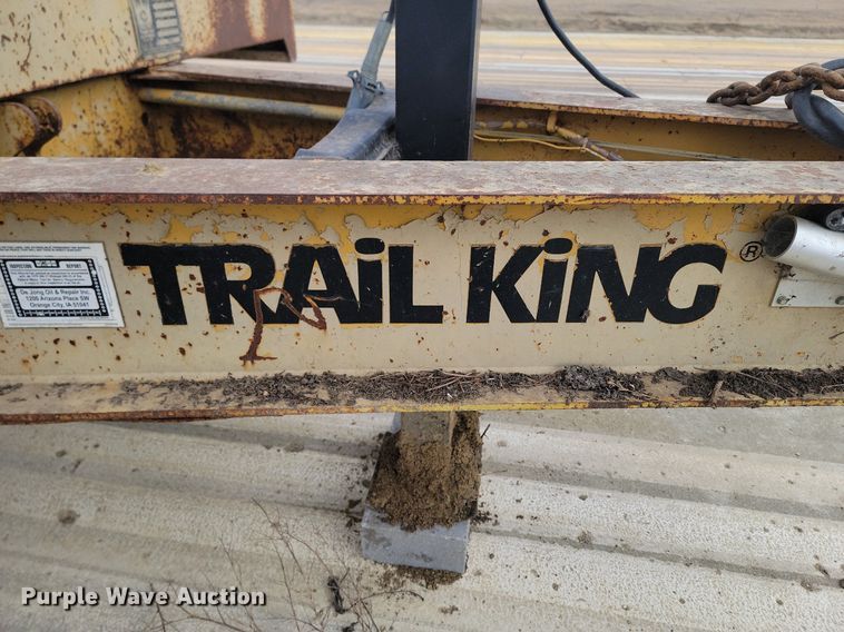 image for item KT9619 1983 Trail King TKT40-2000 tilt deck equipment trailer