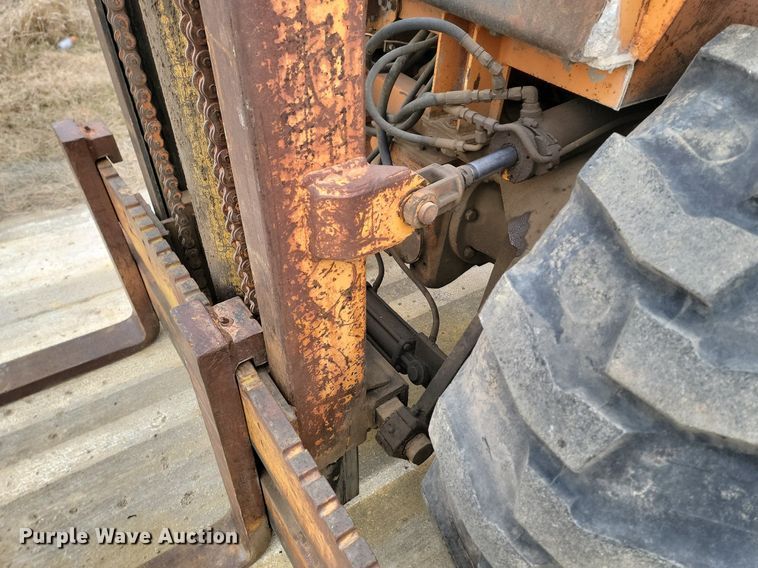 image for item KT9621 Case 586D forklift