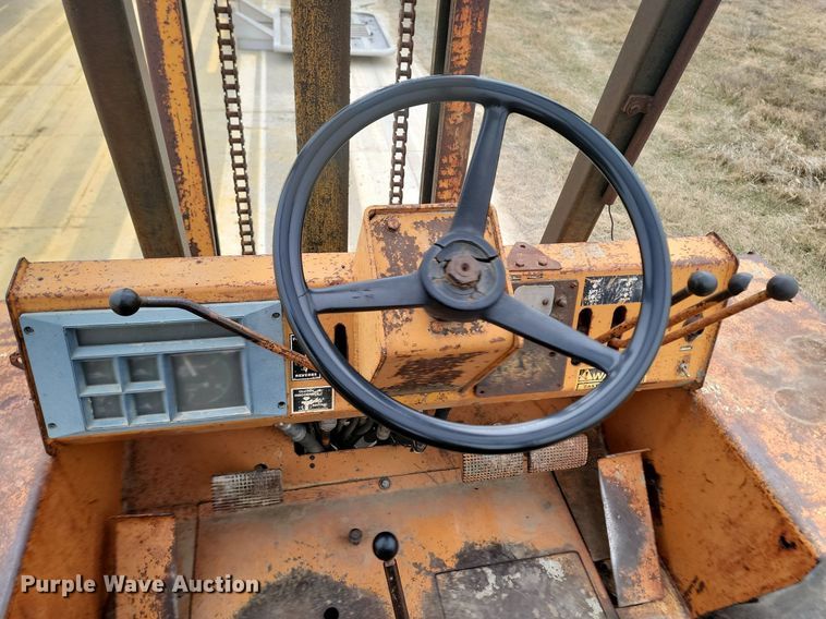 image for item KT9621 Case 586D forklift