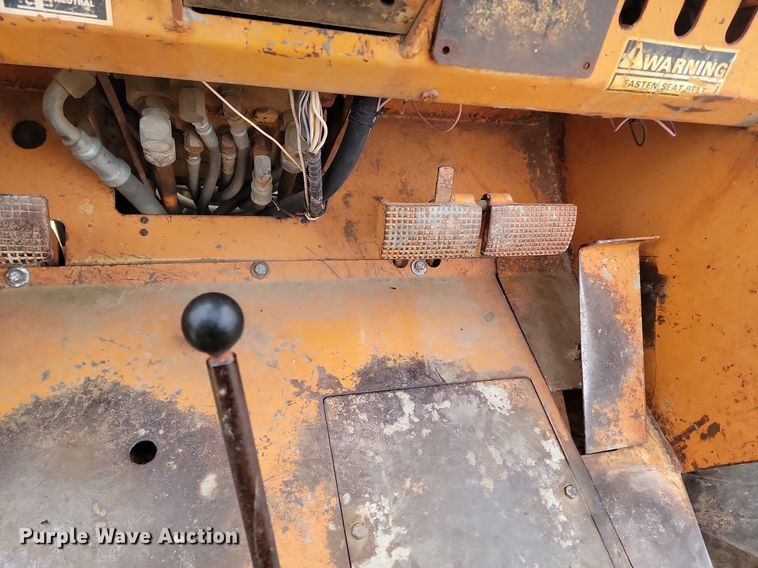 image for item KT9621 Case 586D forklift