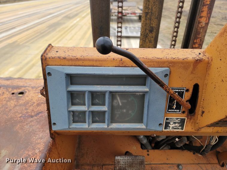 image for item KT9621 Case 586D forklift