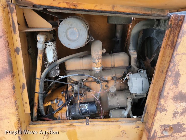 image for item KT9621 Case 586D forklift