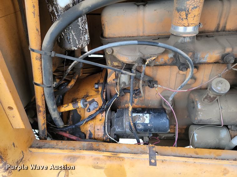 image for item KT9621 Case 586D forklift