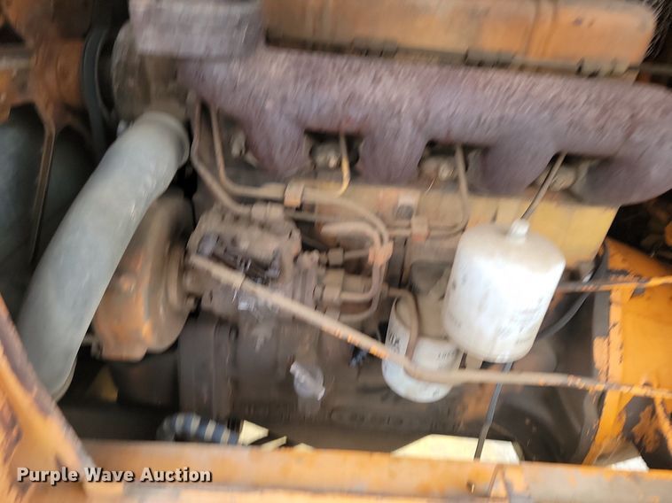 image for item KT9621 Case 586D forklift