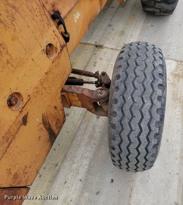 image for item KT9621 Case 586D forklift