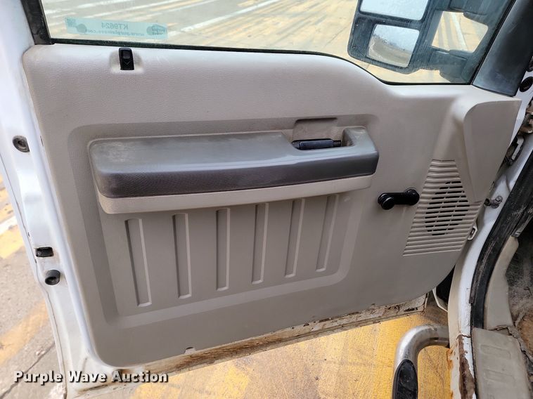 image for item KT9624 2008 Ford F250 Super Duty XL Crew Cab pickup truck