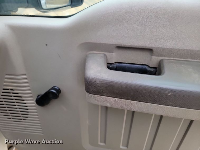 image for item KT9624 2008 Ford F250 Super Duty XL Crew Cab pickup truck