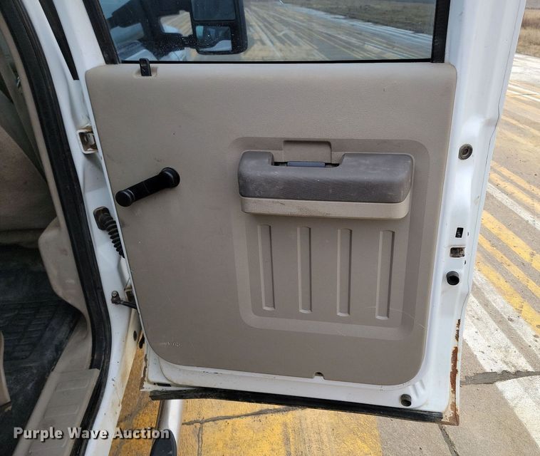 image for item KT9624 2008 Ford F250 Super Duty XL Crew Cab pickup truck