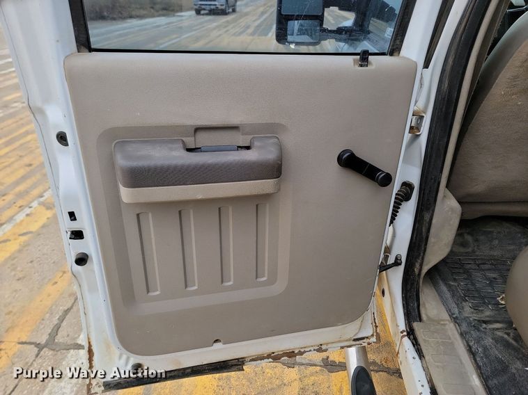 image for item KT9624 2008 Ford F250 Super Duty XL Crew Cab pickup truck