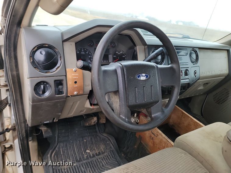 image for item KT9625 2008 Ford F250 Super Duty XL Crew Cab pickup truck