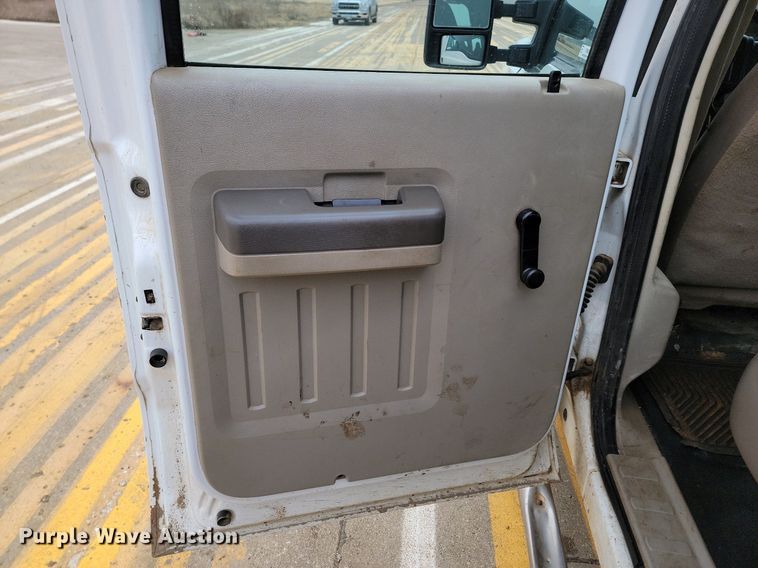 image for item KT9625 2008 Ford F250 Super Duty XL Crew Cab pickup truck