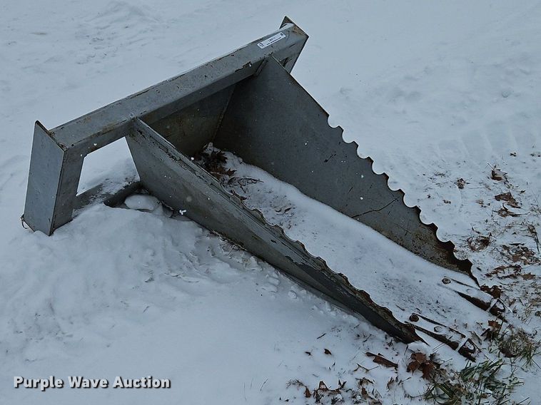 image for item LB9717 skid steer stump bucket