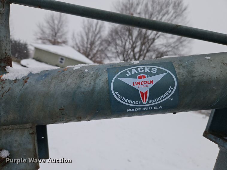 image for item LB9723 Lincoln 93805  Shop crane