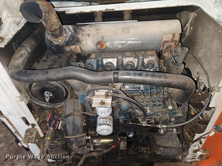 image for item LB9725 2004 Bobcat S300 skid steer loader