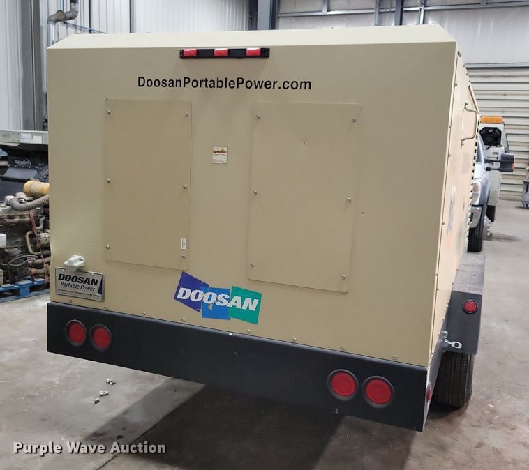 image for item LC9787 2013 Doosan XP825 air compressor