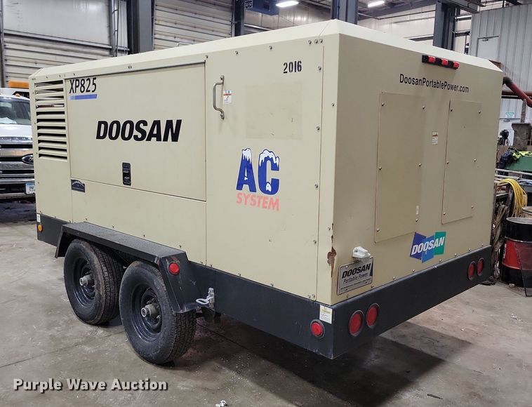 image for item LC9787 2013 Doosan XP825 air compressor