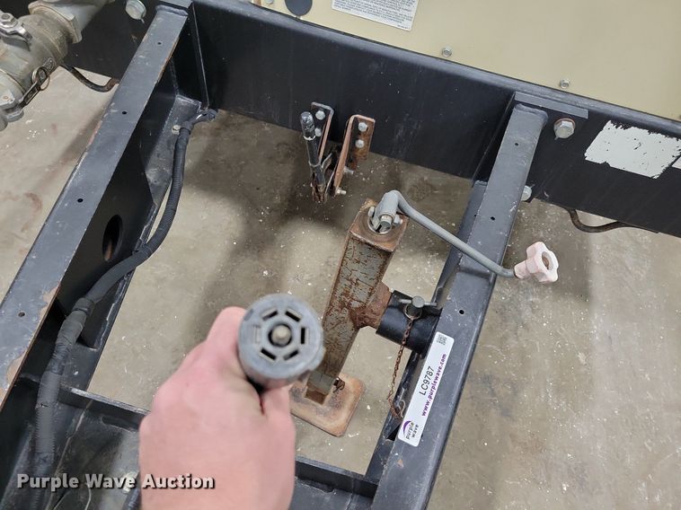 image for item LC9787 2013 Doosan XP825 air compressor