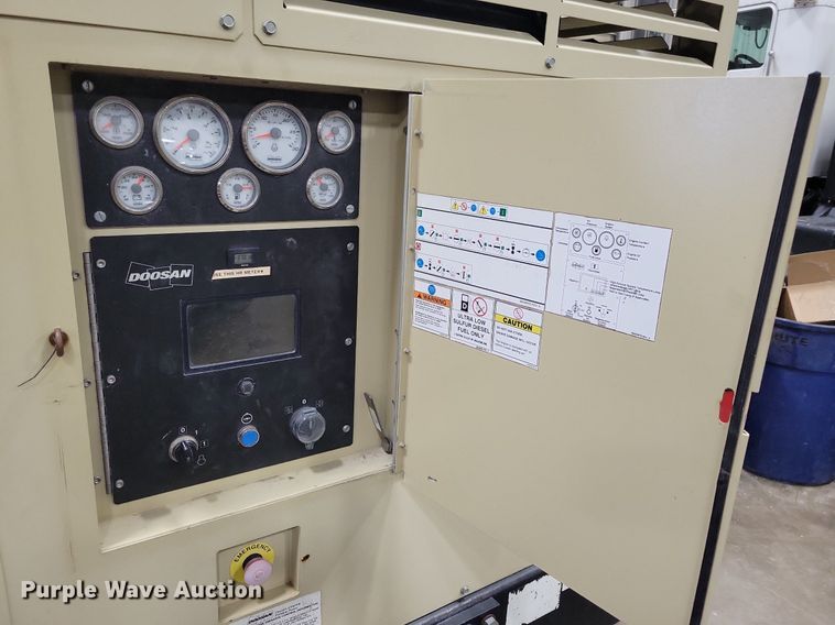 image for item LC9787 2013 Doosan XP825 air compressor