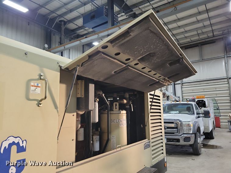 image for item LC9787 2013 Doosan XP825 air compressor