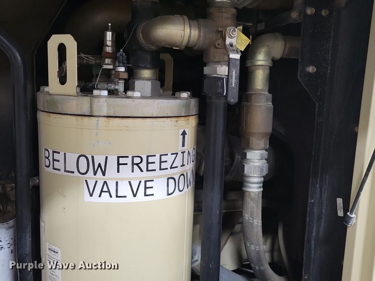 image for item LC9787 2013 Doosan XP825 air compressor