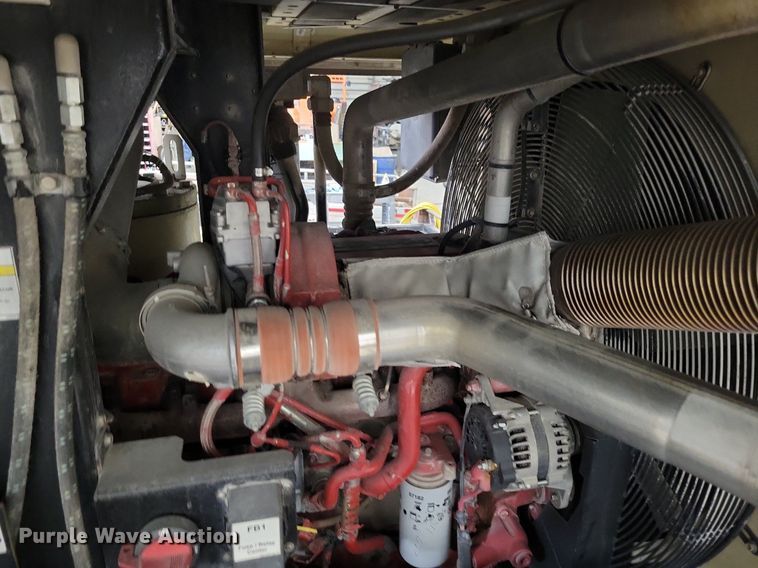 image for item LC9787 2013 Doosan XP825 air compressor